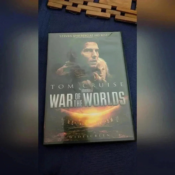 War Of The Worlds DVD (EUC) - Picture 1 of 3